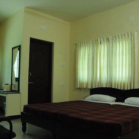 Hotel Kc Yercaud Exteriör bild